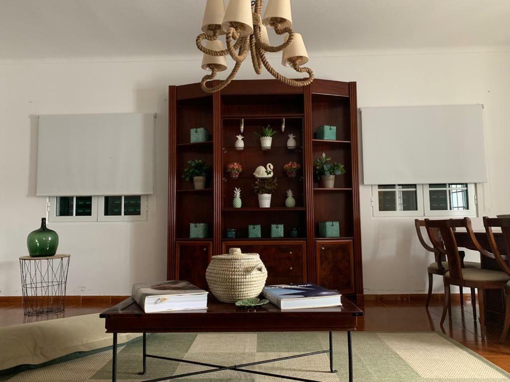Casa Miramar Villa มอสเตรอส ภายนอก รูปภาพ